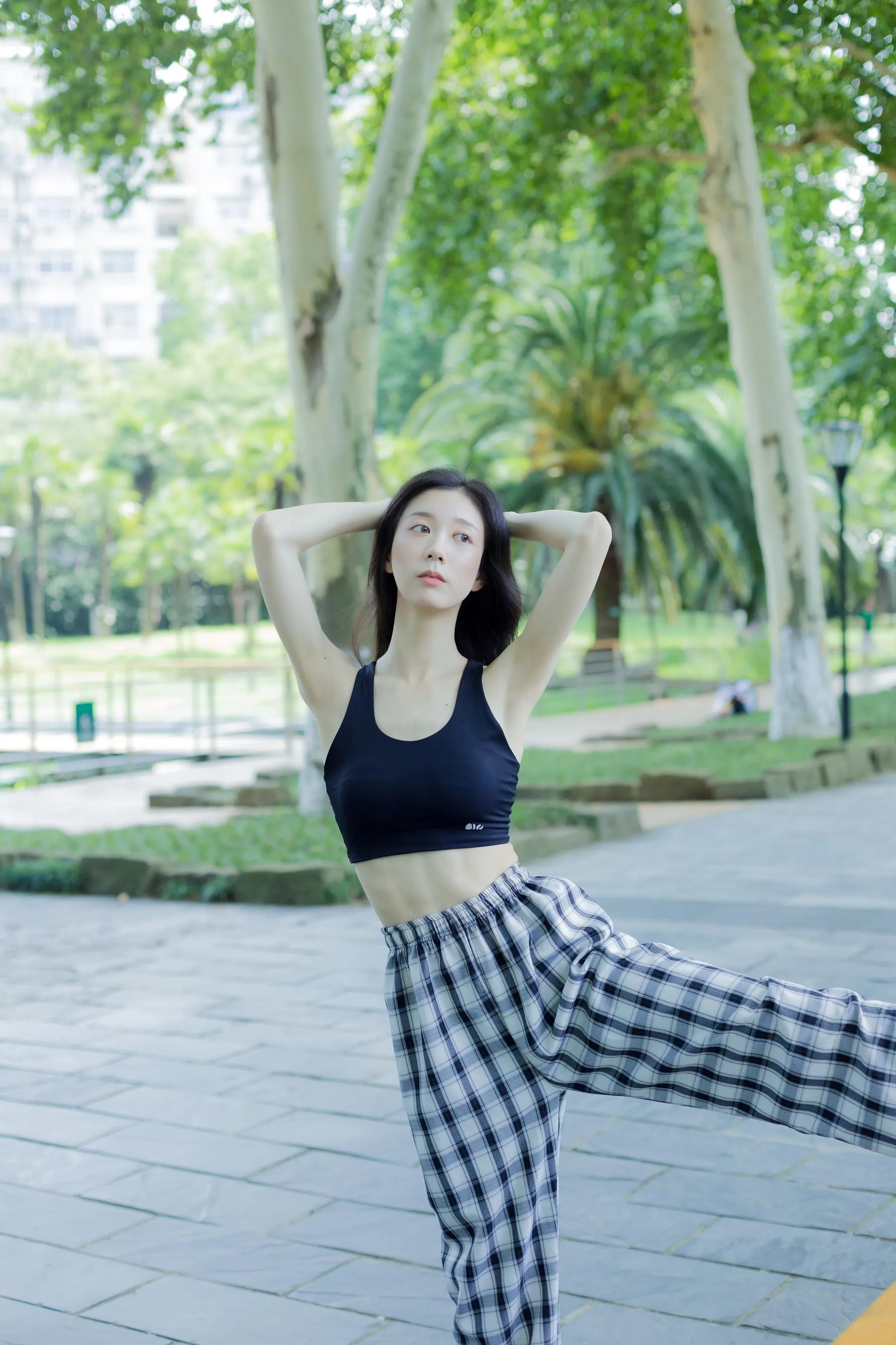 [YITUYU艺图语]2022.09.08 晨练日 饲猫少女- [27P]插图5